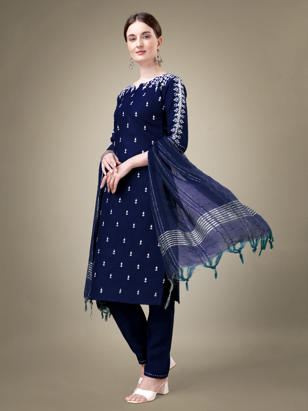NavyBlue Cotton Blend Kurta Set With Sequence Embroidery Work