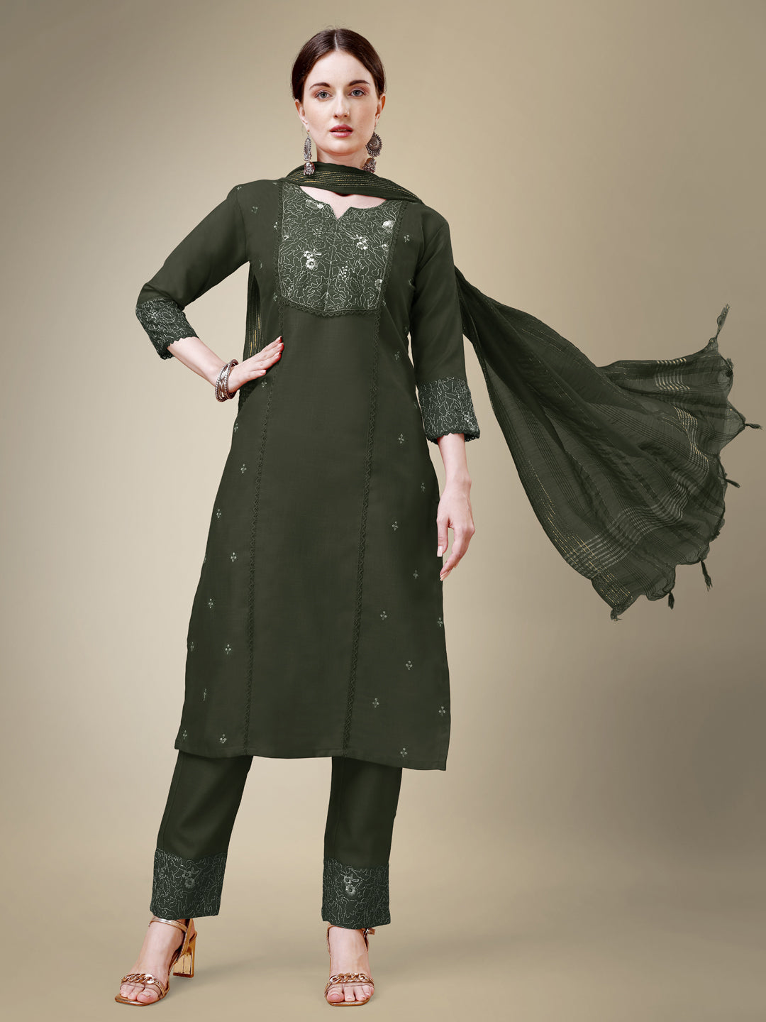 DarkGreen Cotton Blend Kurta Set With Embroidery & Fancy Lace Work