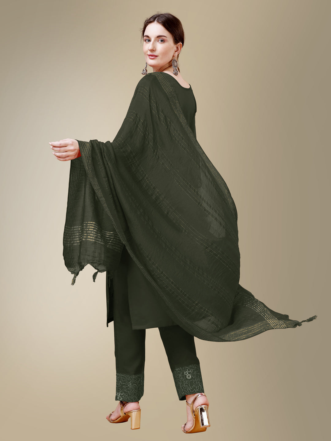 DarkGreen Cotton Blend Kurta Set With Embroidery & Fancy Lace Work