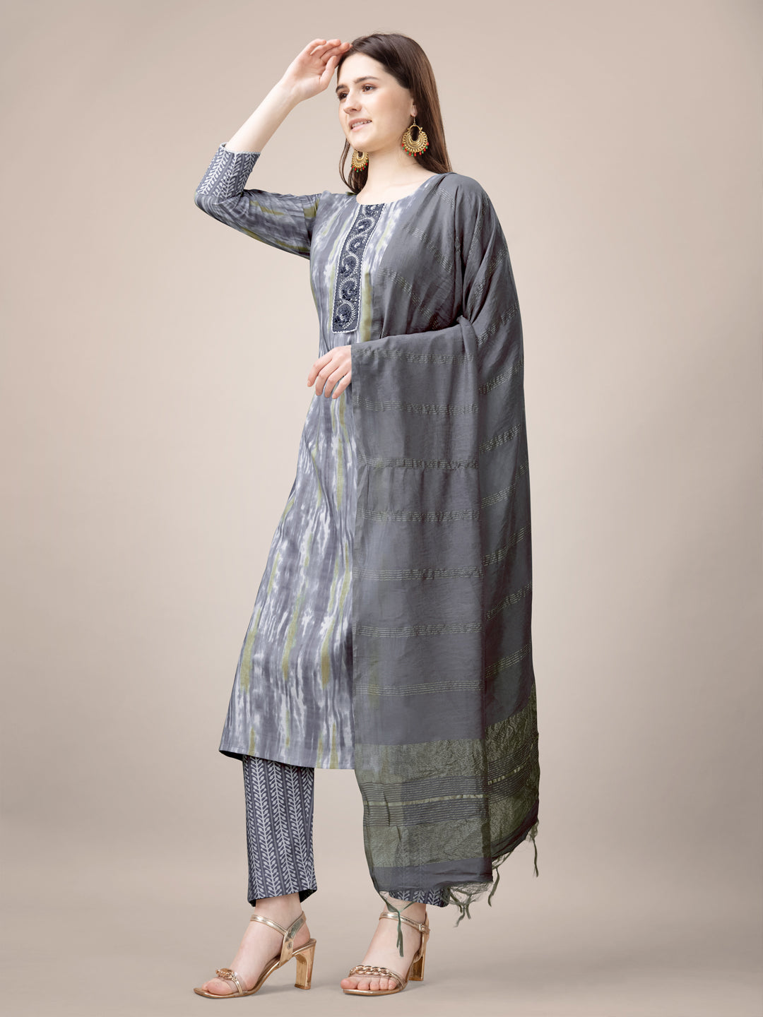 Gray Rayon Print Kurta Set With Embroidery & Fancy Lace Work