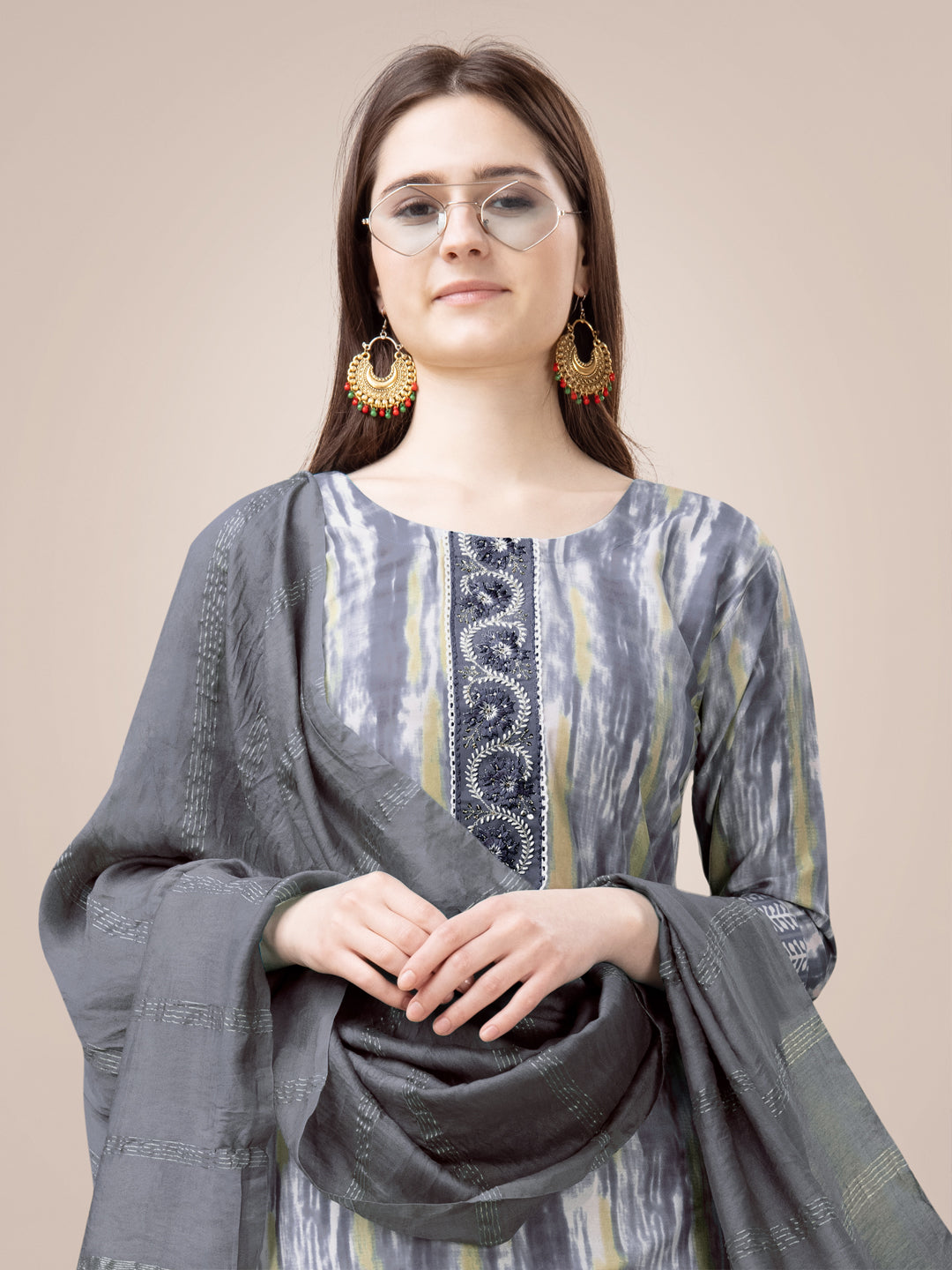 Gray Rayon Print Kurta Set With Embroidery & Fancy Lace Work