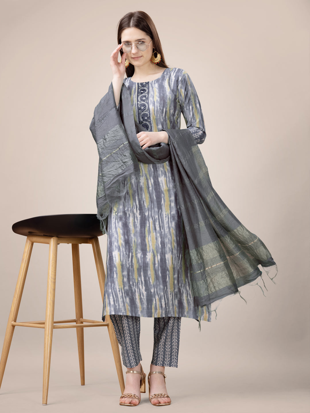 Gray Rayon Print Kurta Set With Embroidery & Fancy Lace Work