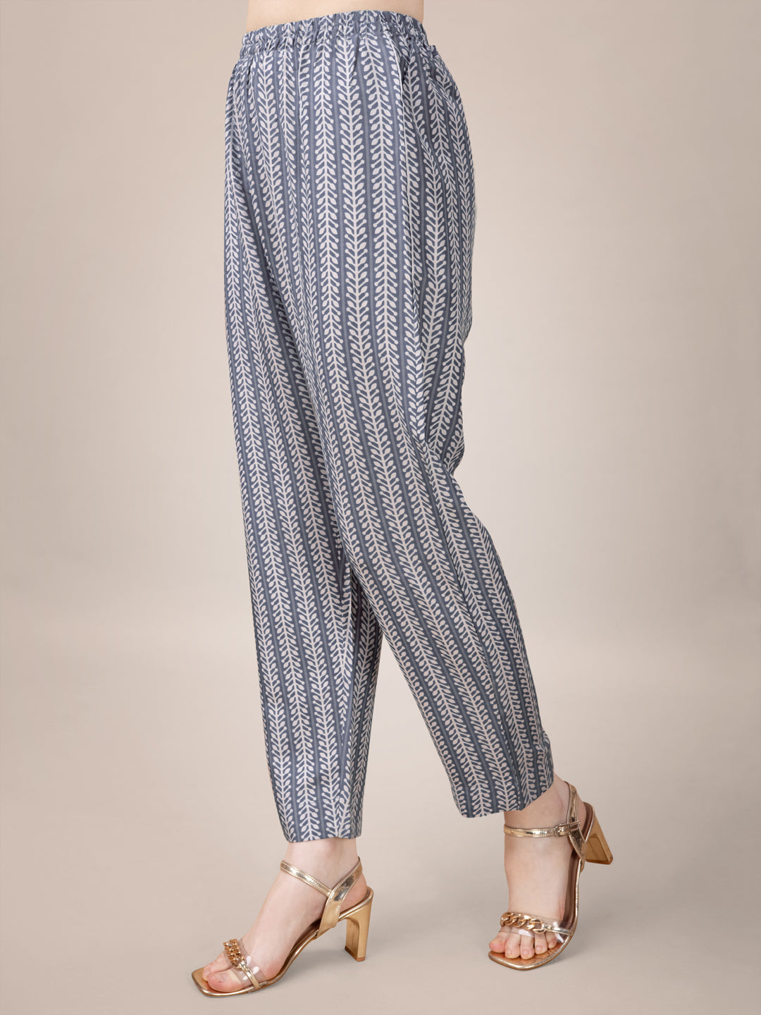 Gray Rayon Print Kurta Set With Embroidery & Fancy Lace Work