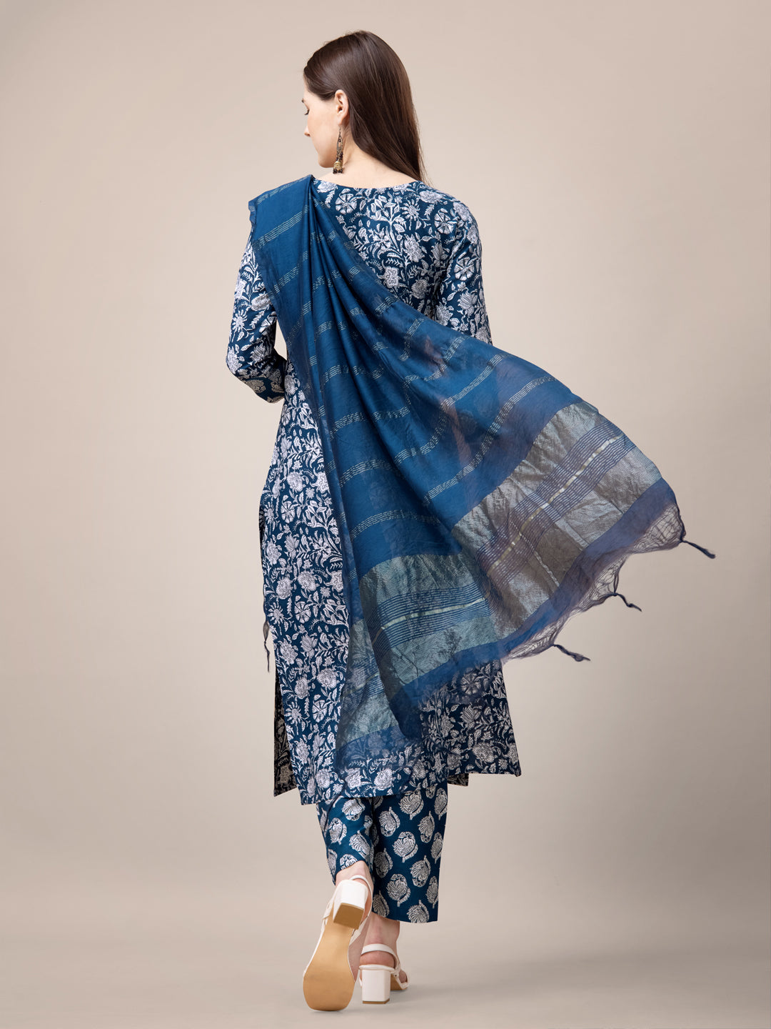 Morpich Rayon Print Kurta Set With Embroidery & Fancy Lace Work