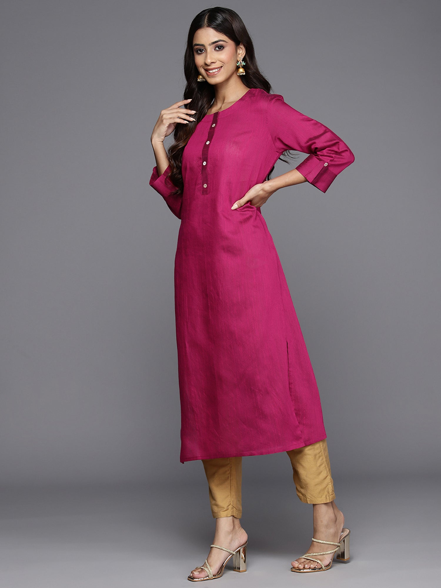 Women Pink Solid Straight Smart Casual Kurtas