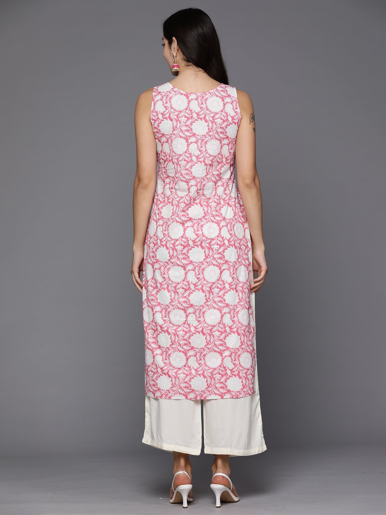 Women Pink Printed Straight Kurtas