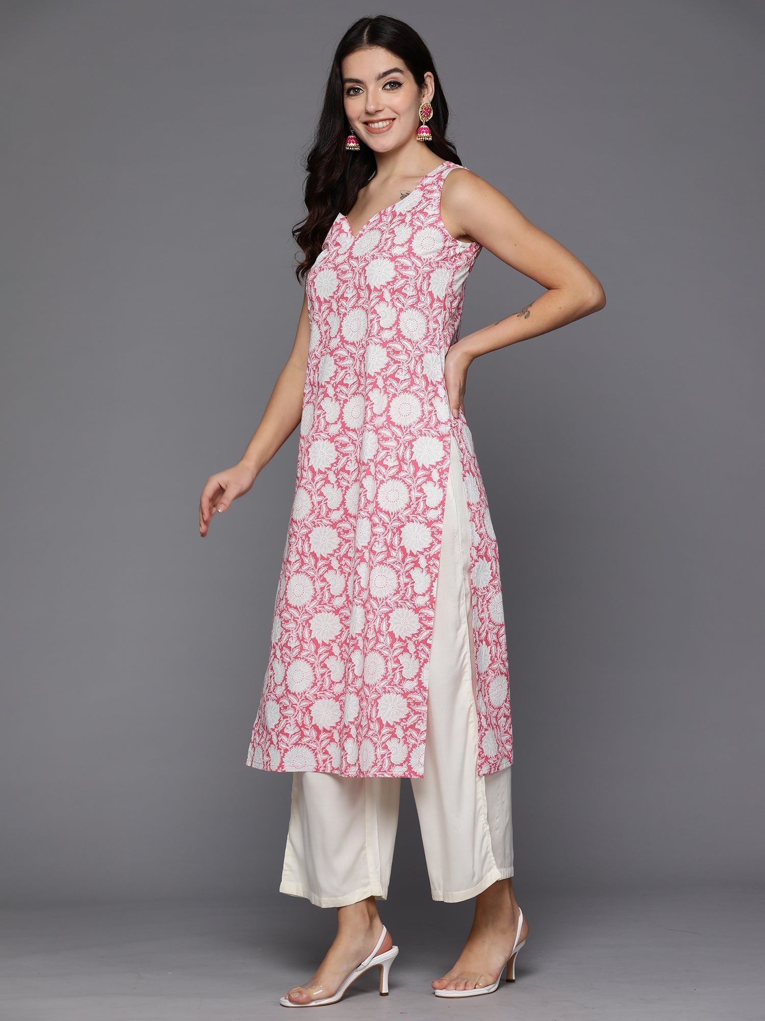 Women Pink Printed Straight Kurtas