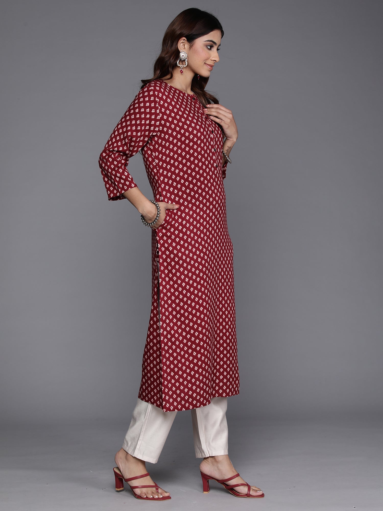 Women Maroon Printed Straight Kurtas