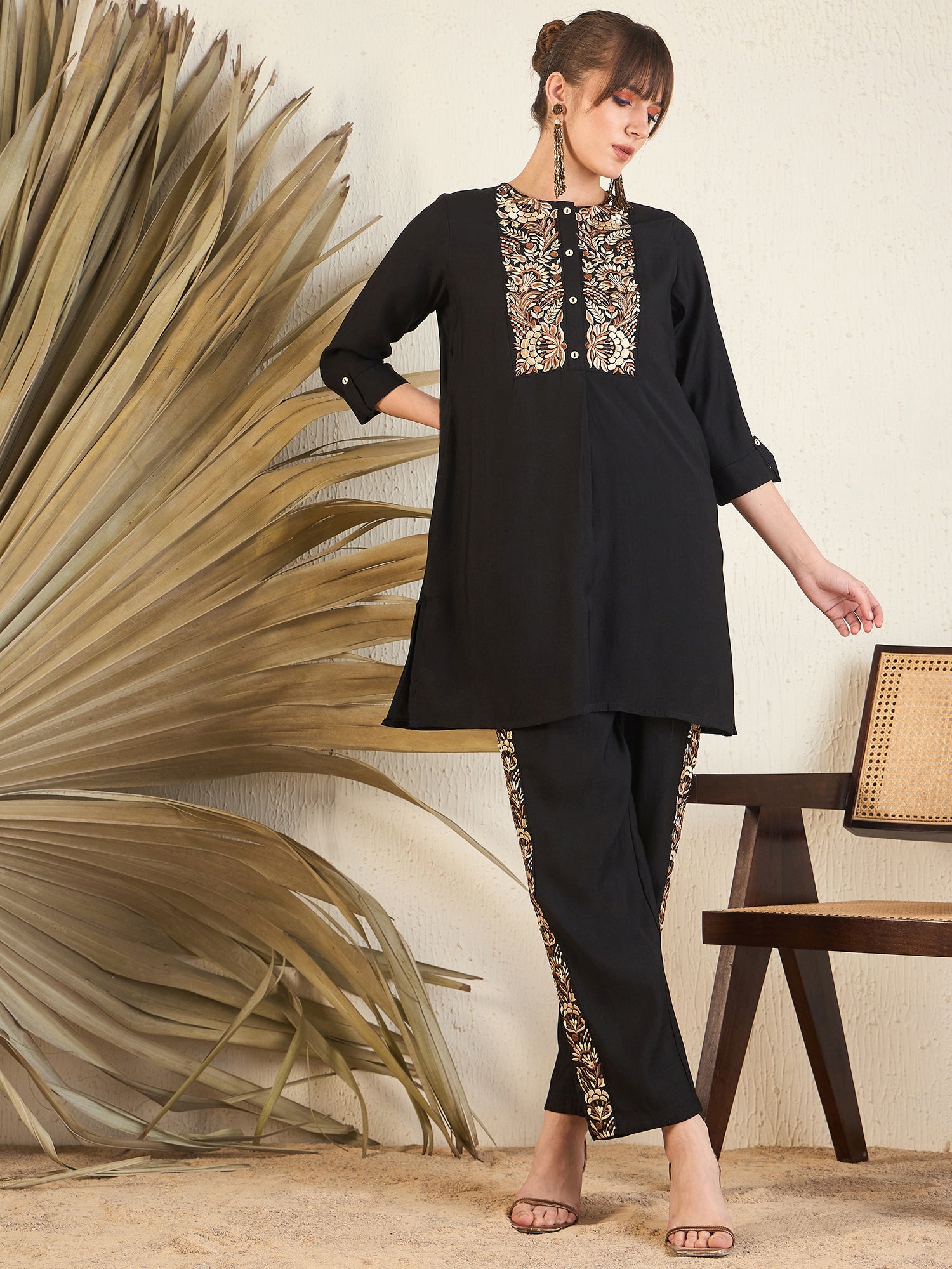 Women Black Solid Co-Ords With Trousers Set