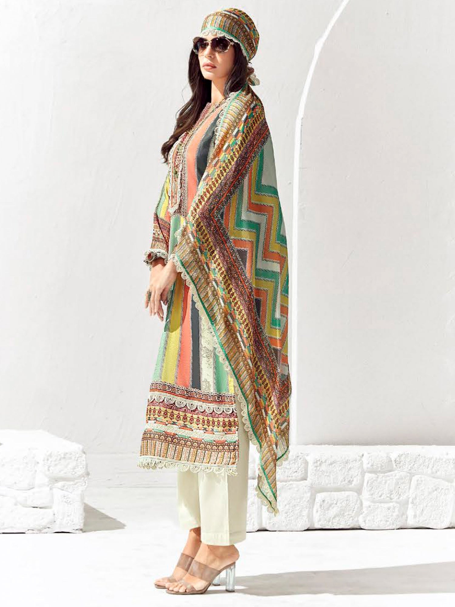 Women Multi Printed Straight Kurta Trousers Set