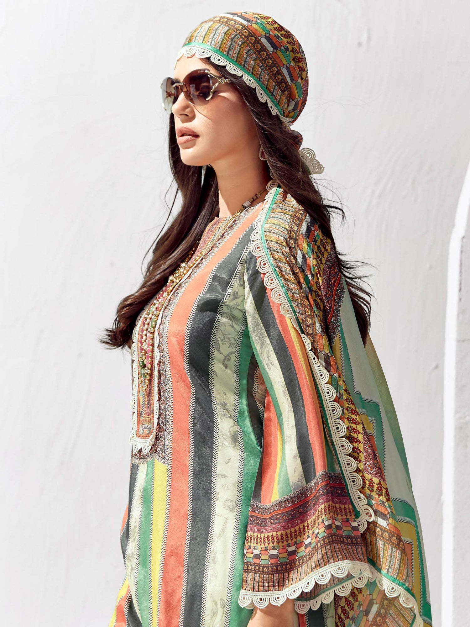 Women Multi Printed Straight Kurta Trousers Set