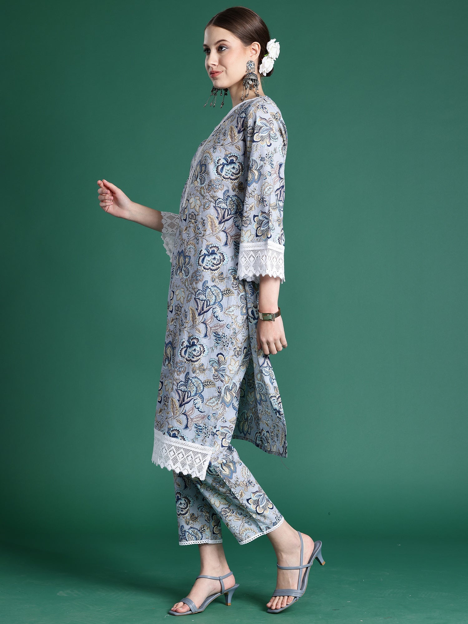 Women Blue Printed Straight Kurta Trousers Set