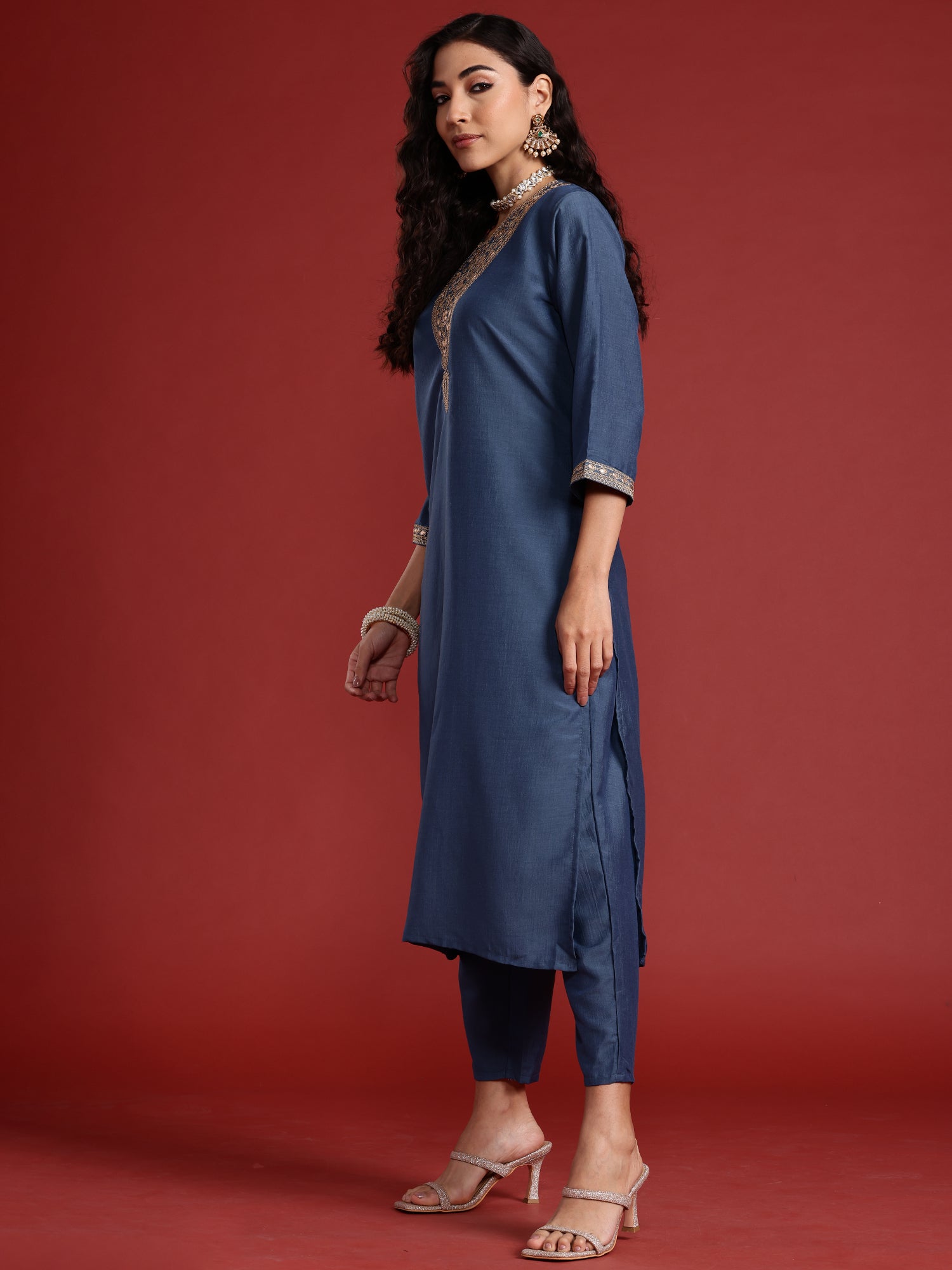 Women Grey Embroidered Straight Kurta Trousers With Dupatta Set