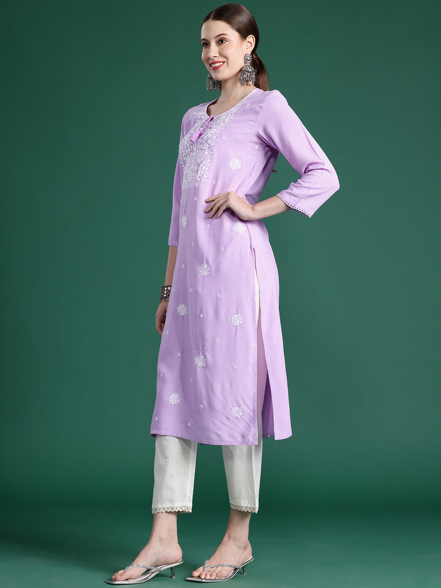Women Purple Embroidered Straight Kurtas