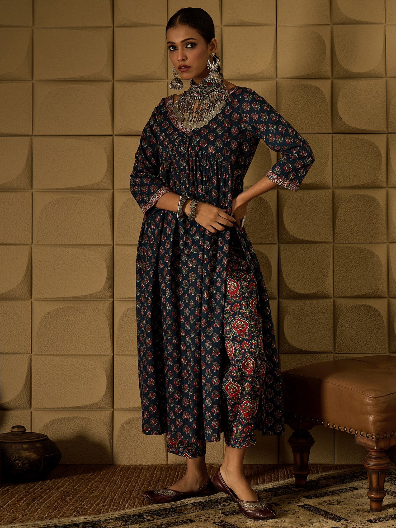 Women Teal Printed A-Line Kurta Trousers Set