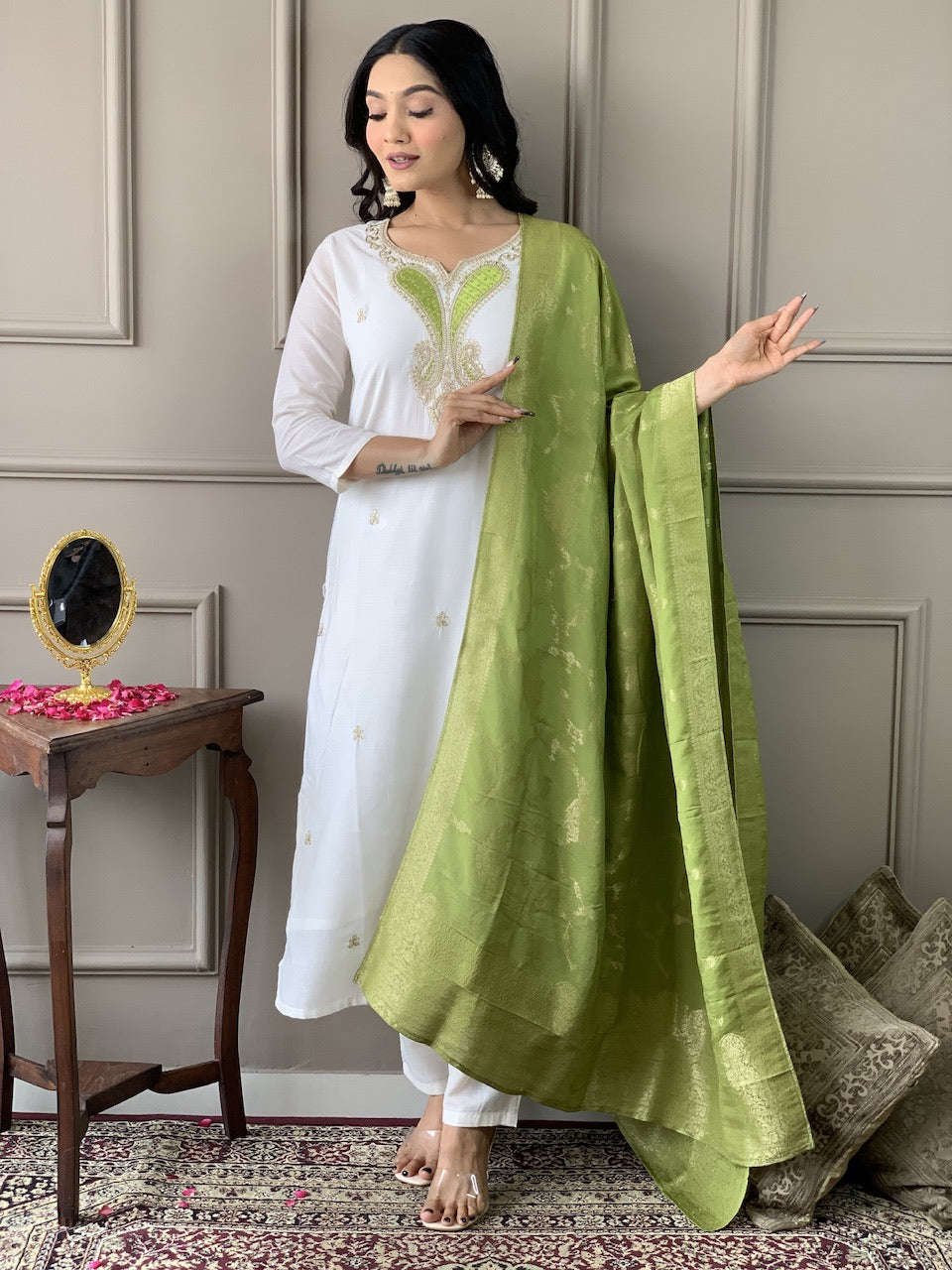 White Viscose Blend Embroidery Work Kurta