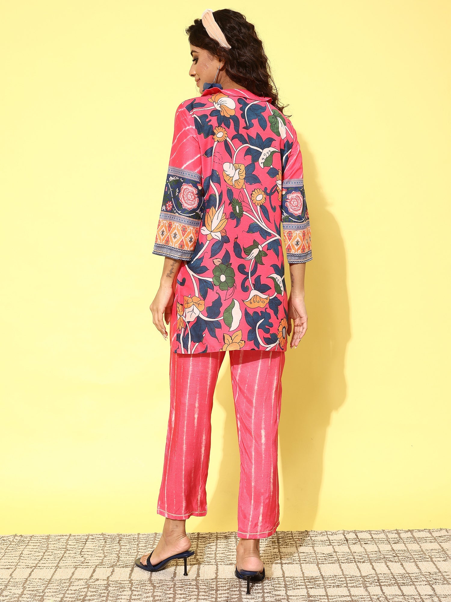 Women Printed Tunic With Trousers Co-Ords