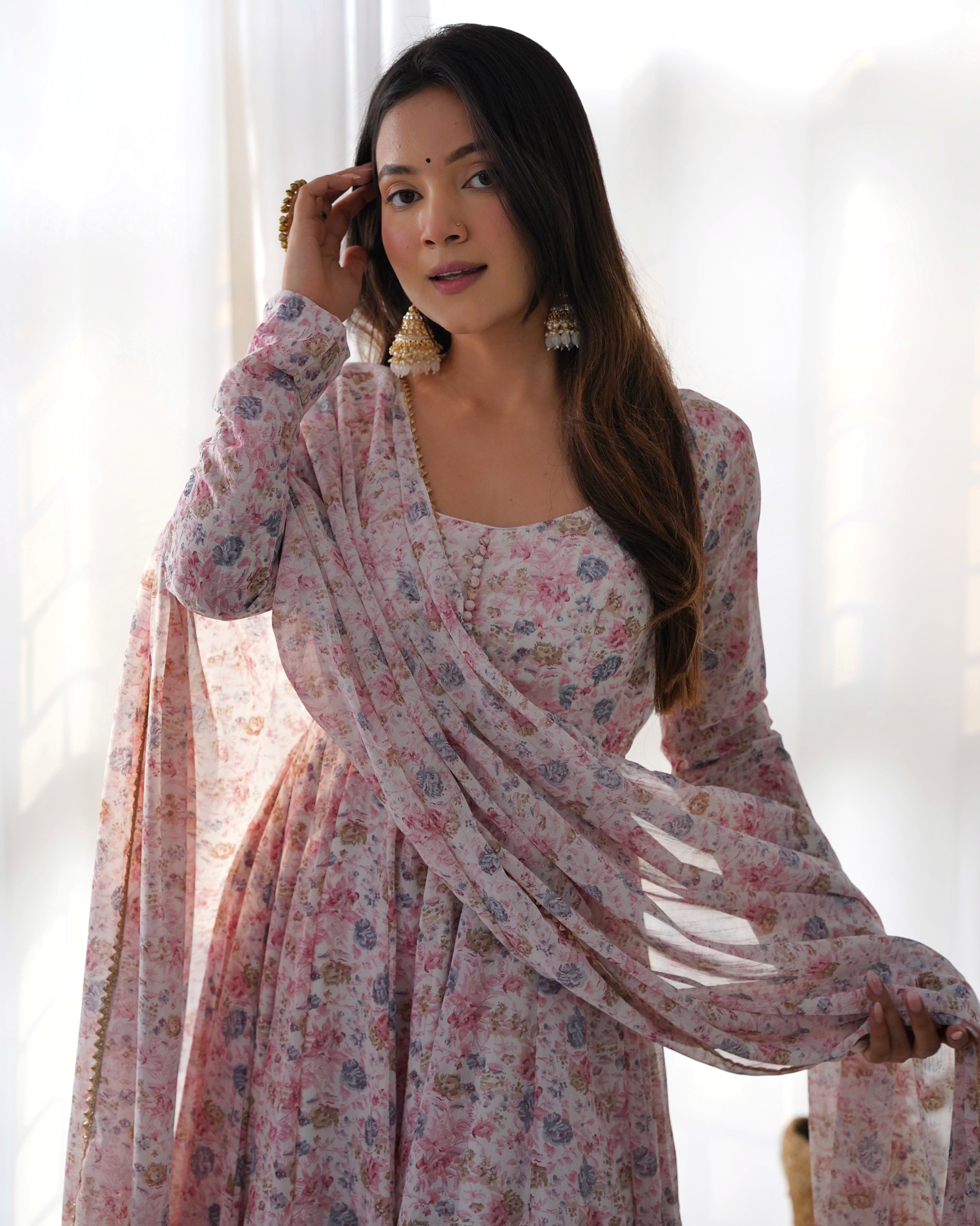 Pink Chiffon Kurta Set With Floral Print