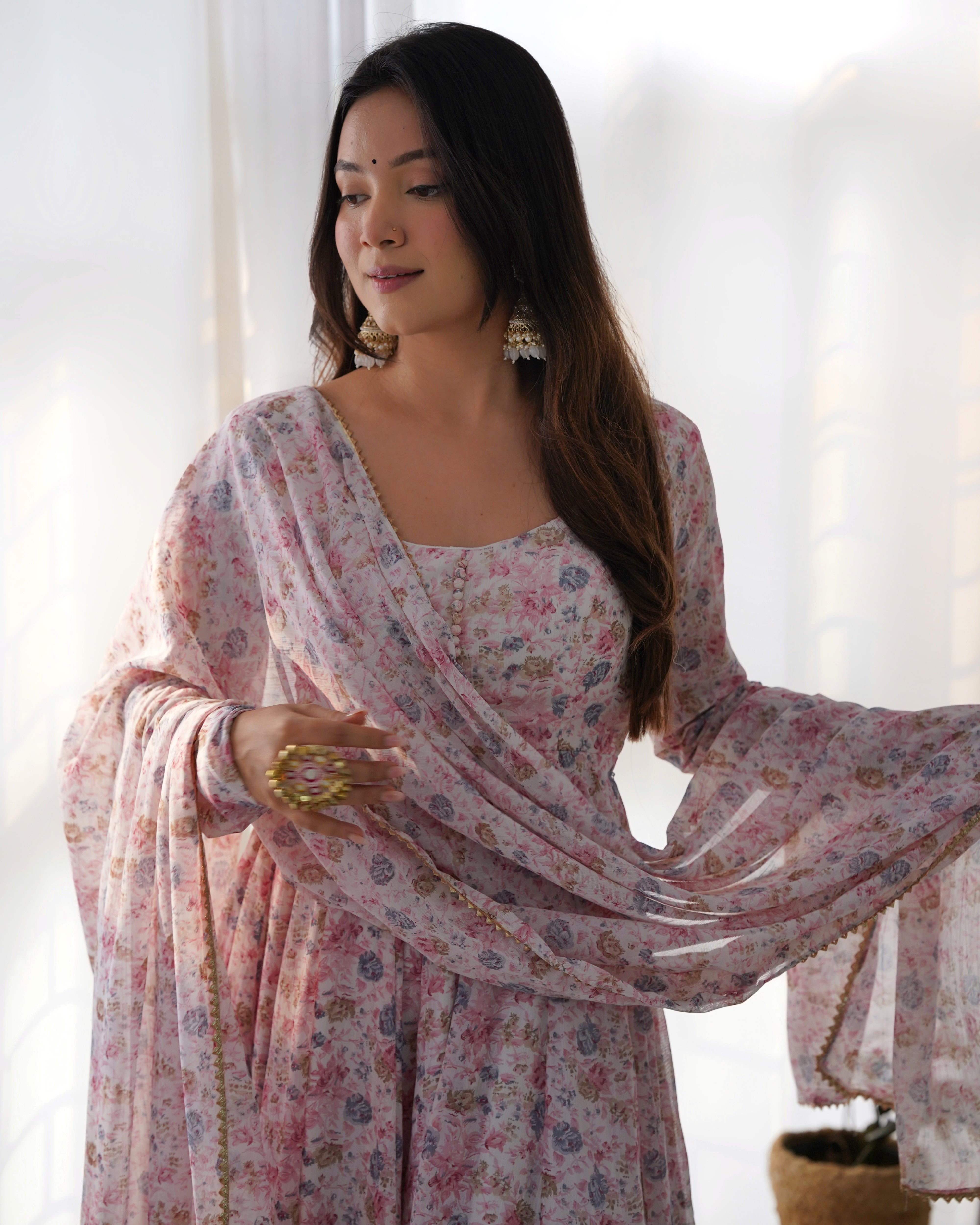 Pink Chiffon Kurta Set With Floral Print