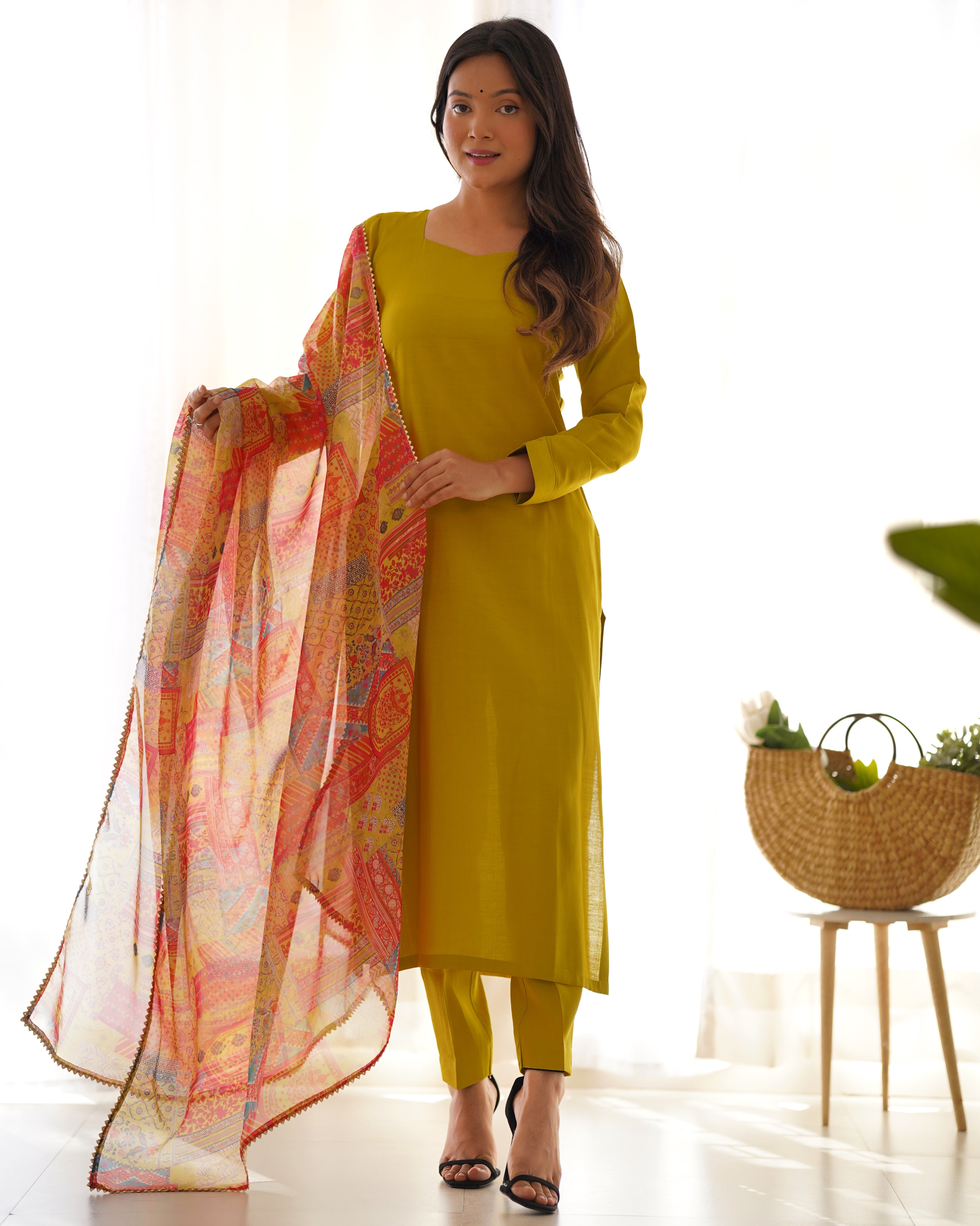 Light Green Viscose Kurta Set With Solid