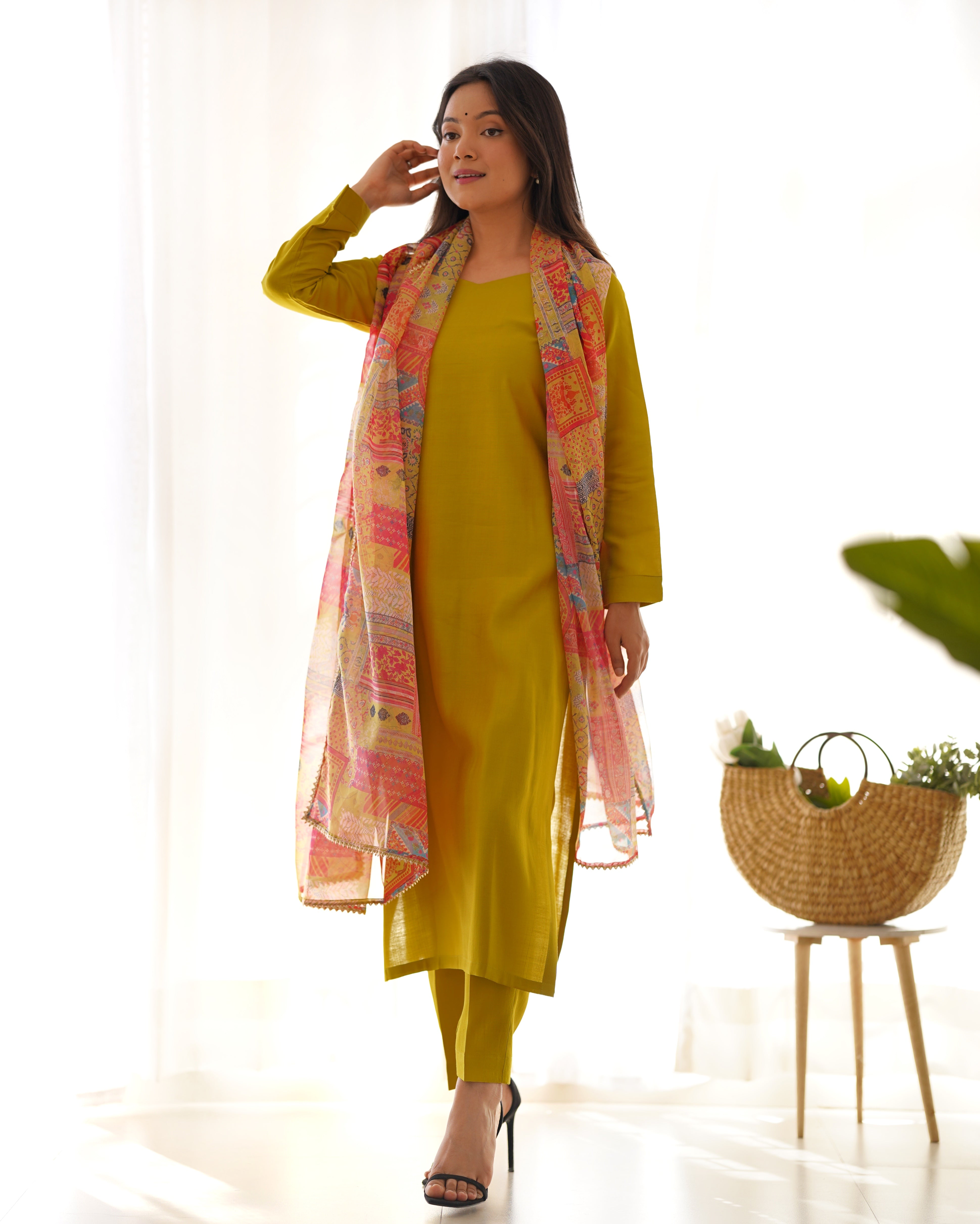 Light Green Viscose Kurta Set With Solid