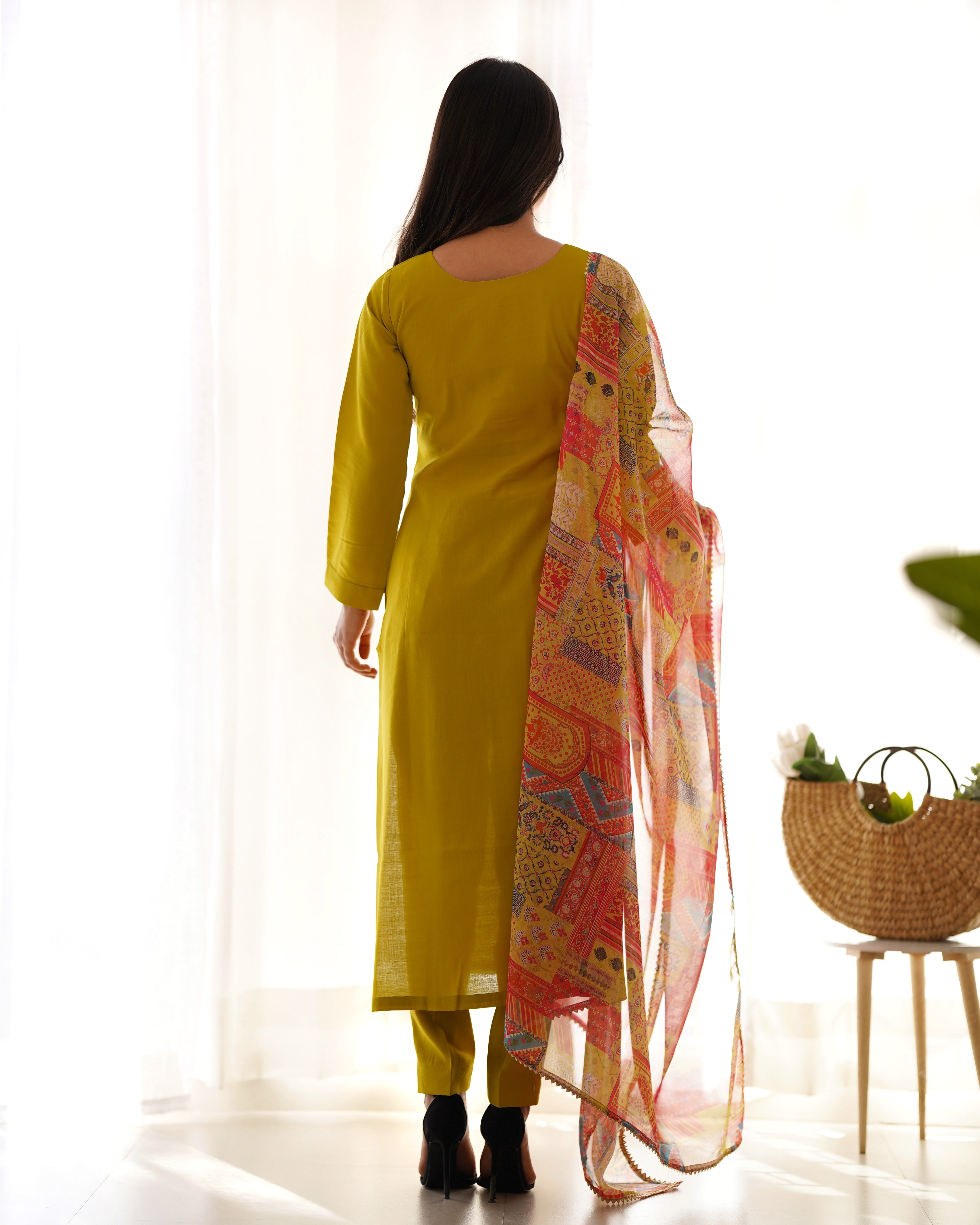 Light Green Viscose Kurta Set With Solid