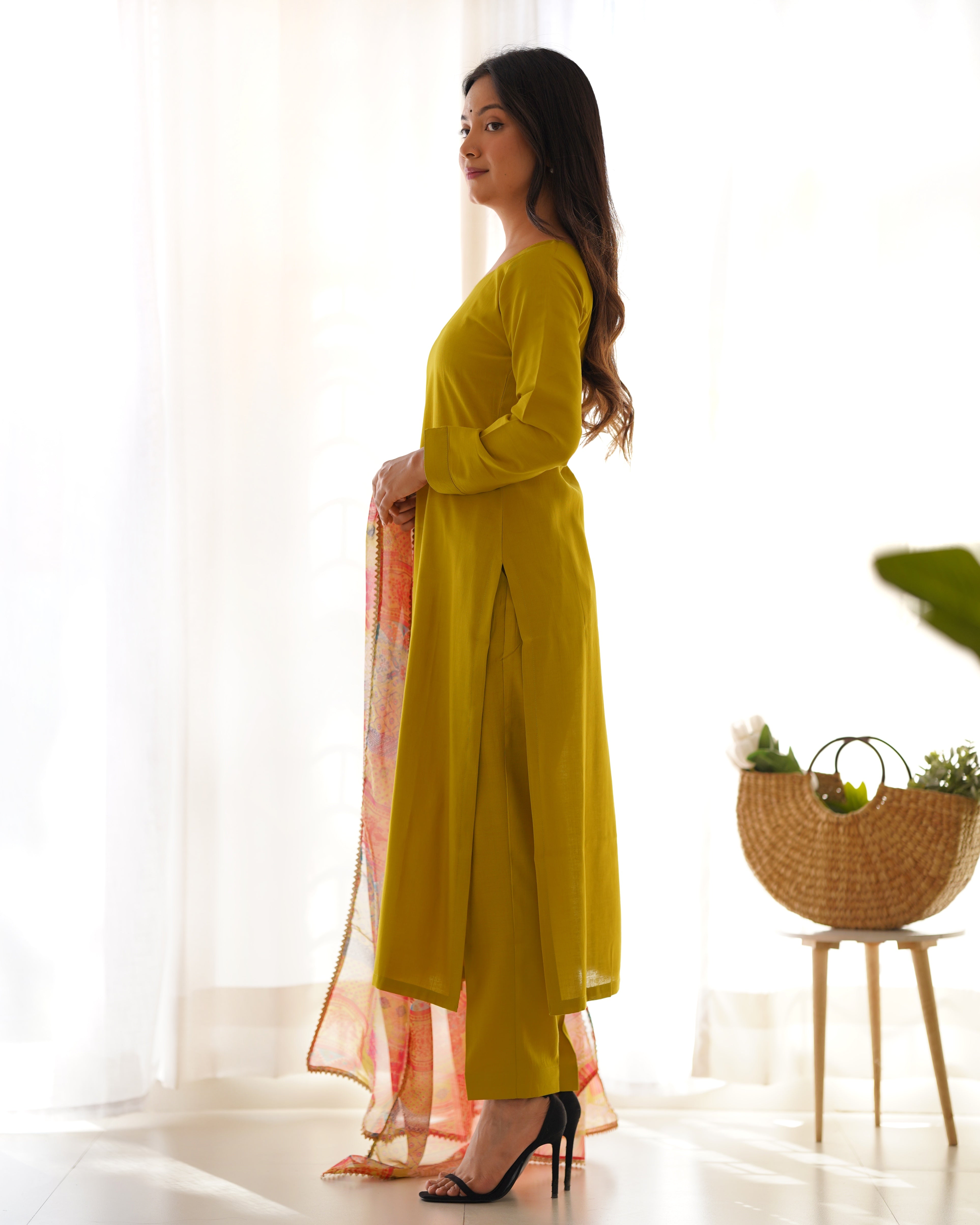 Light Green Viscose Kurta Set With Solid