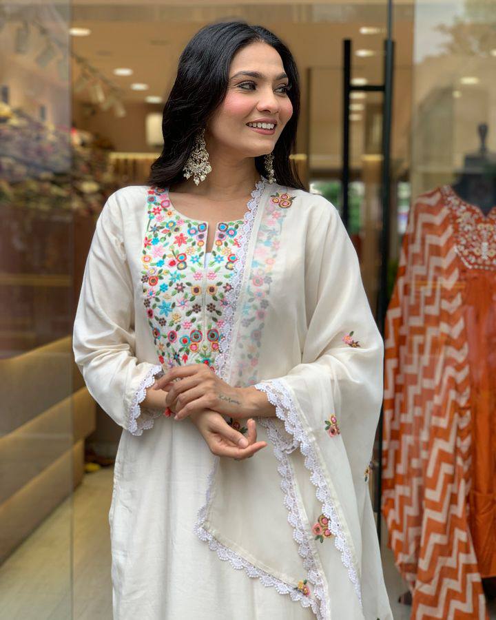White Yoke Embroidered Kurta Set