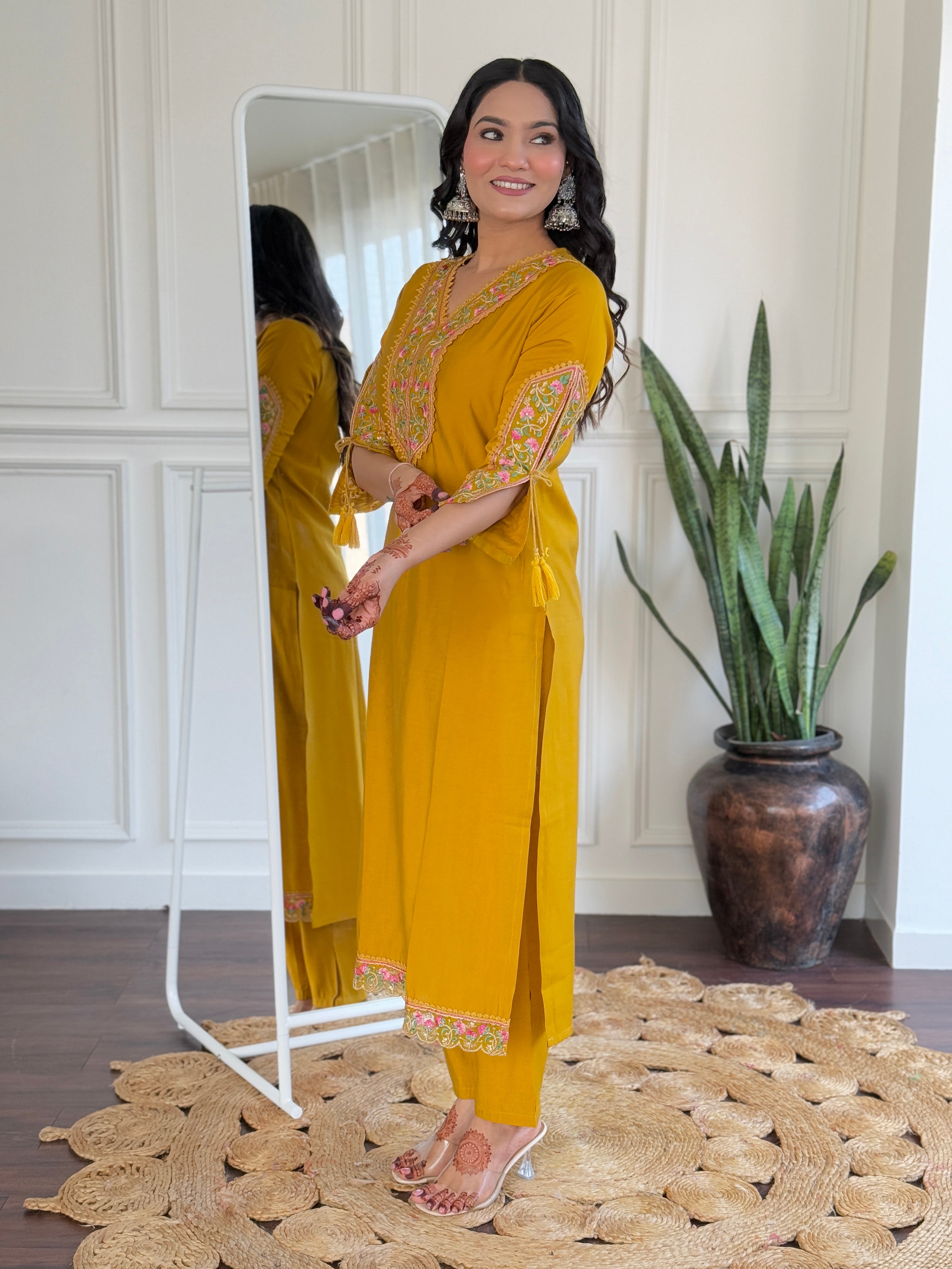 Beautiful Women's Thread work Viscose Fabric Straight Kurta, Pant and Dupatta Set