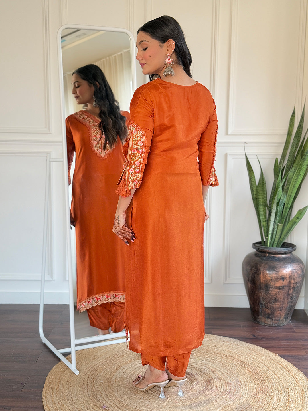 Beautiful Women's Thread work Viscose Fabric Straight Kurta, Pant and Dupatta Set
