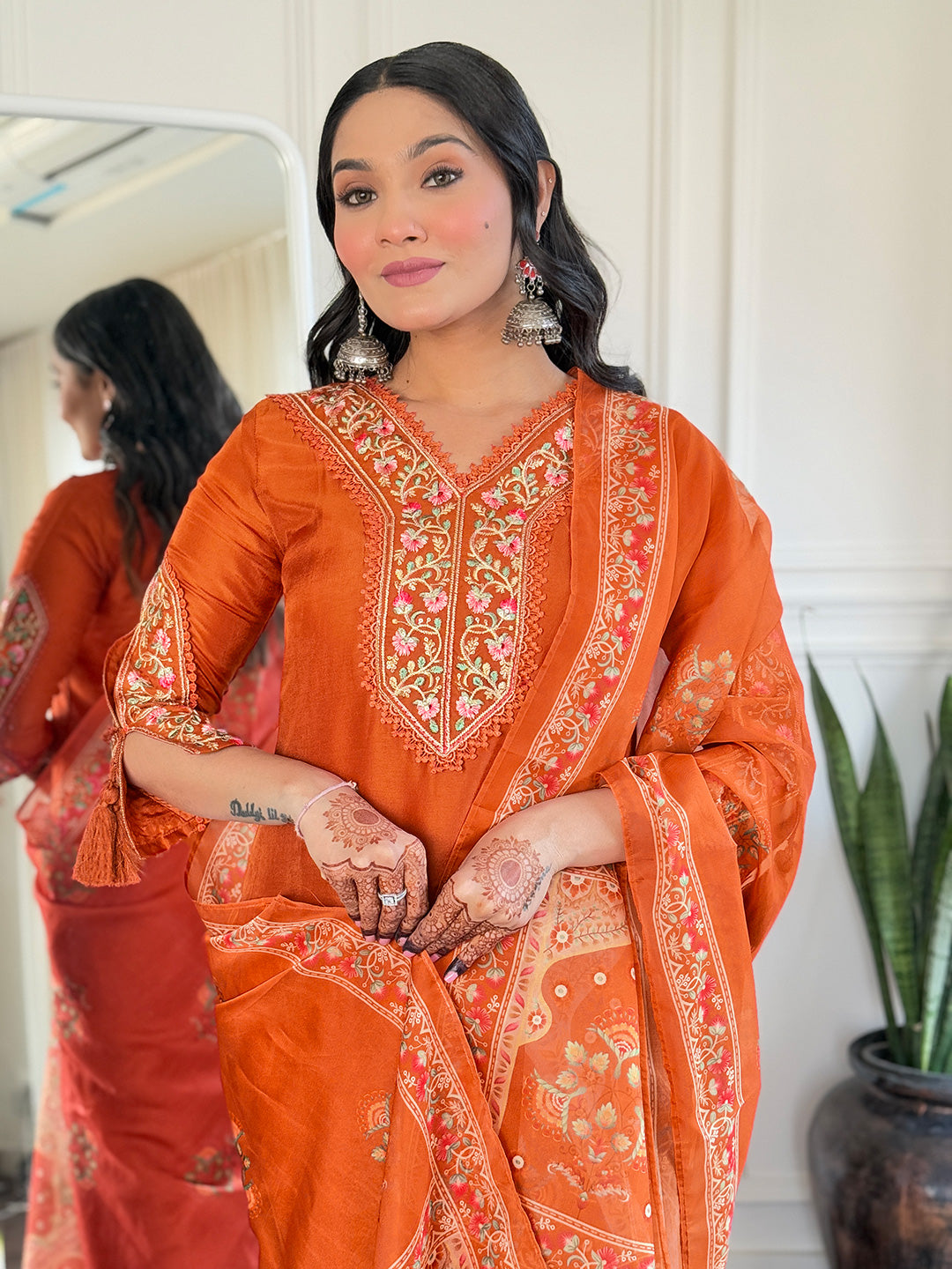 Beautiful Women's Thread work Viscose Fabric Straight Kurta, Pant and Dupatta Set