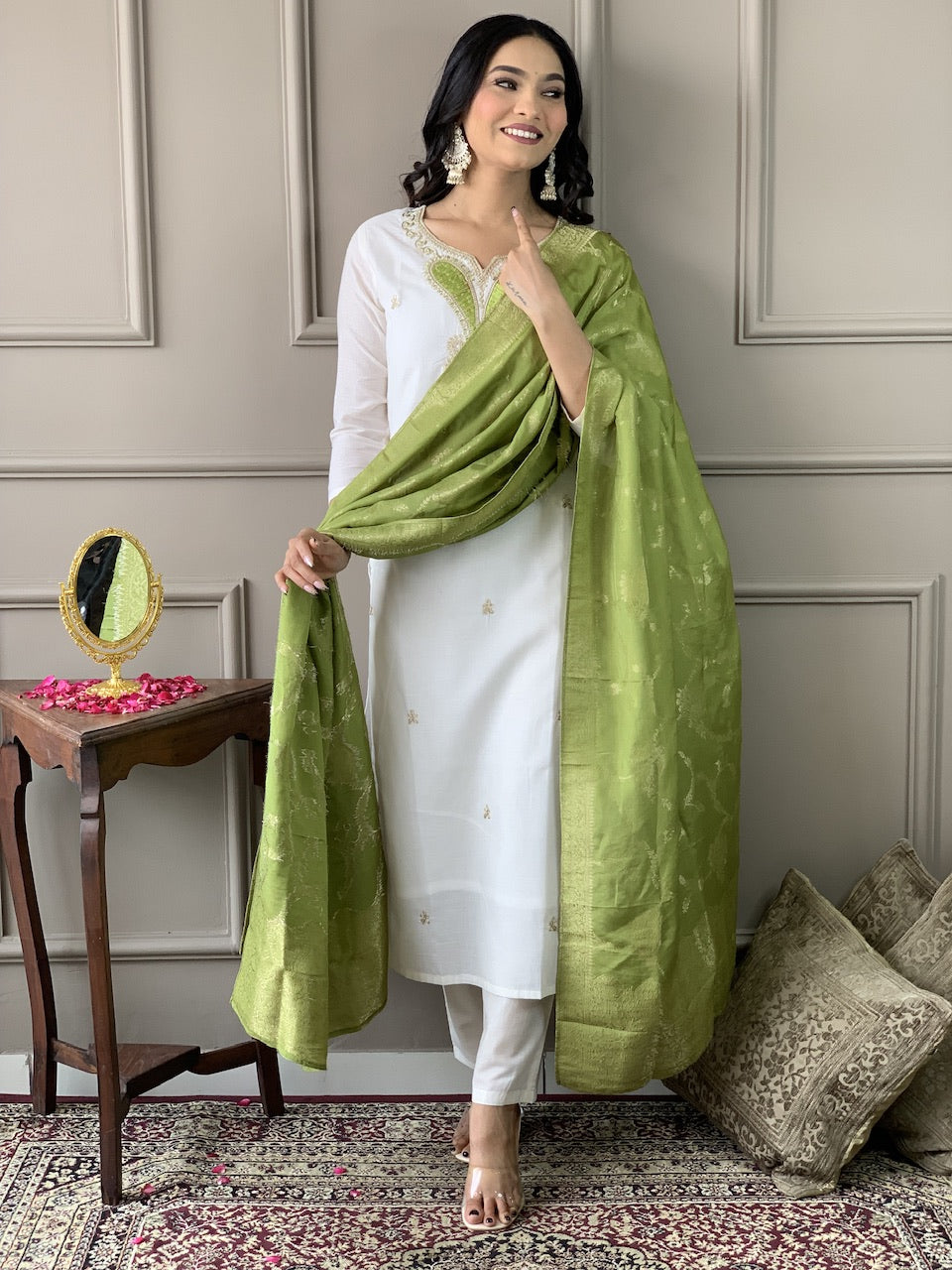 White Viscose Blend Embroidery Work Kurta