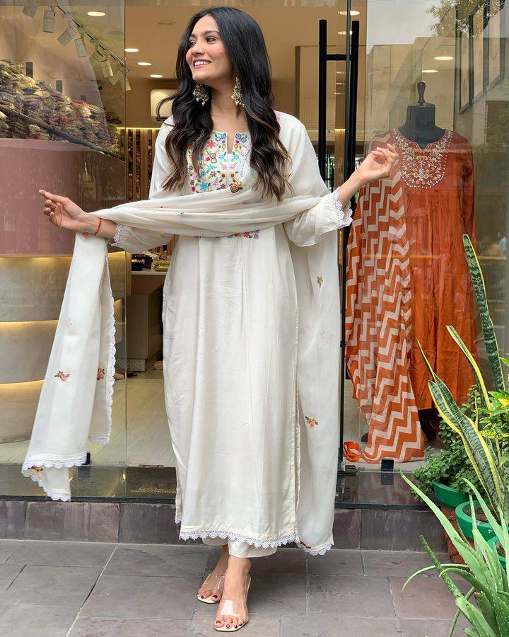 White Yoke Embroidered Kurta Set