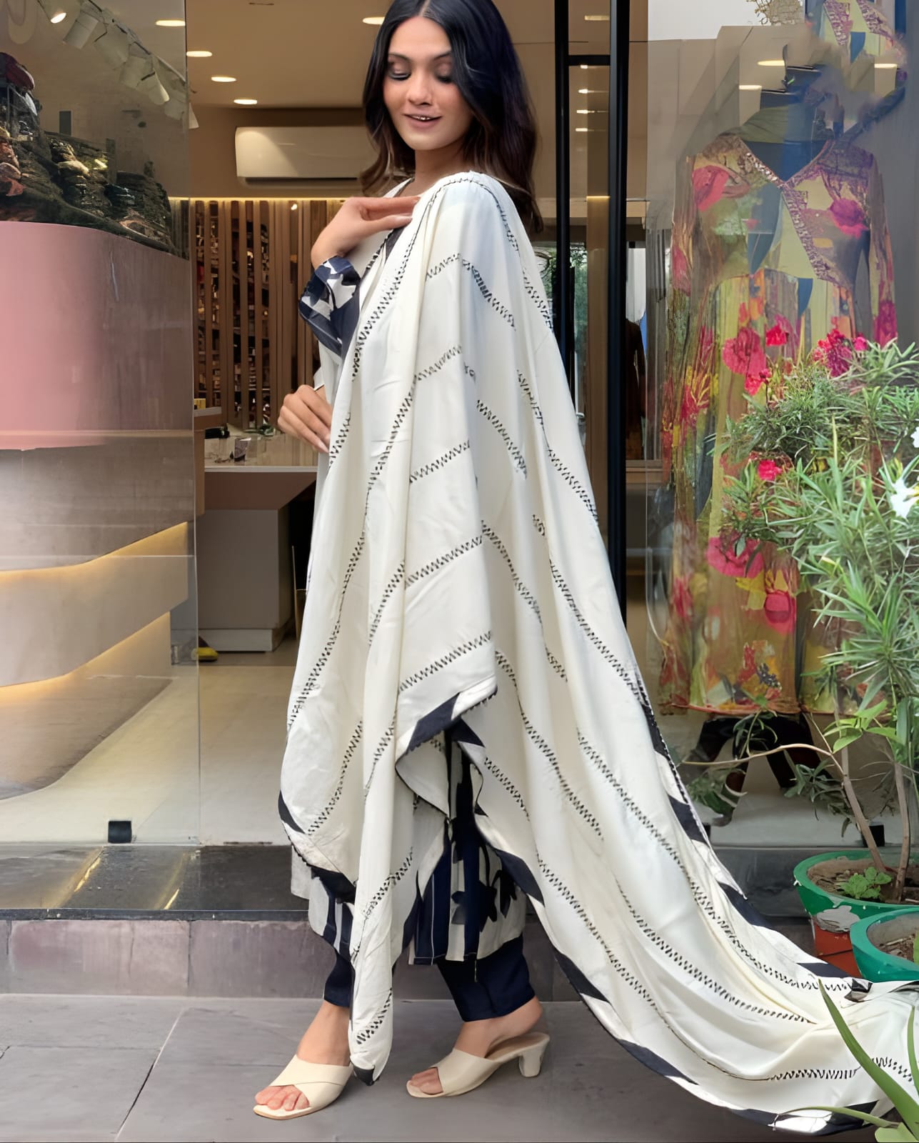 White Muslin Kurta Set With Floral Print