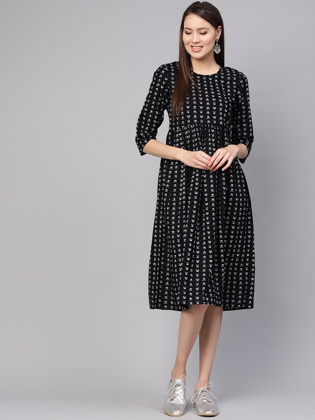 Women Lavender Calf Length Three-Quarter Sleeves Straight Floral Printed Cotton Kurta With Face Mask
