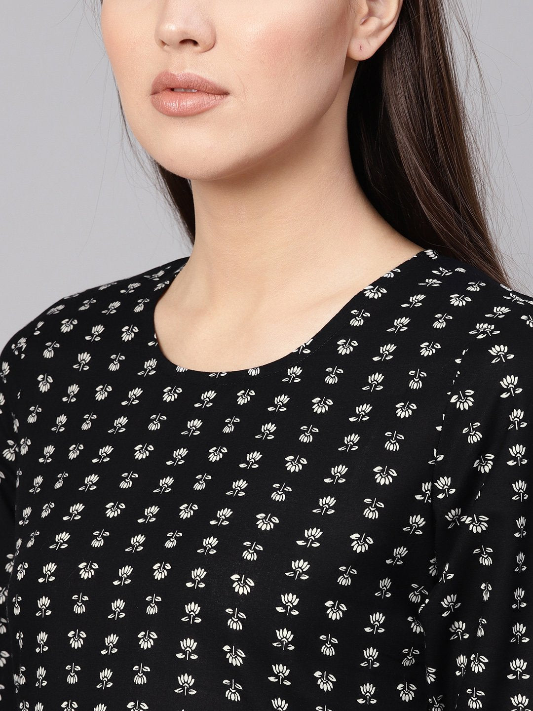 Women Lavender Calf Length Three-Quarter Sleeves Straight Floral Printed Cotton Kurta With Face Mask