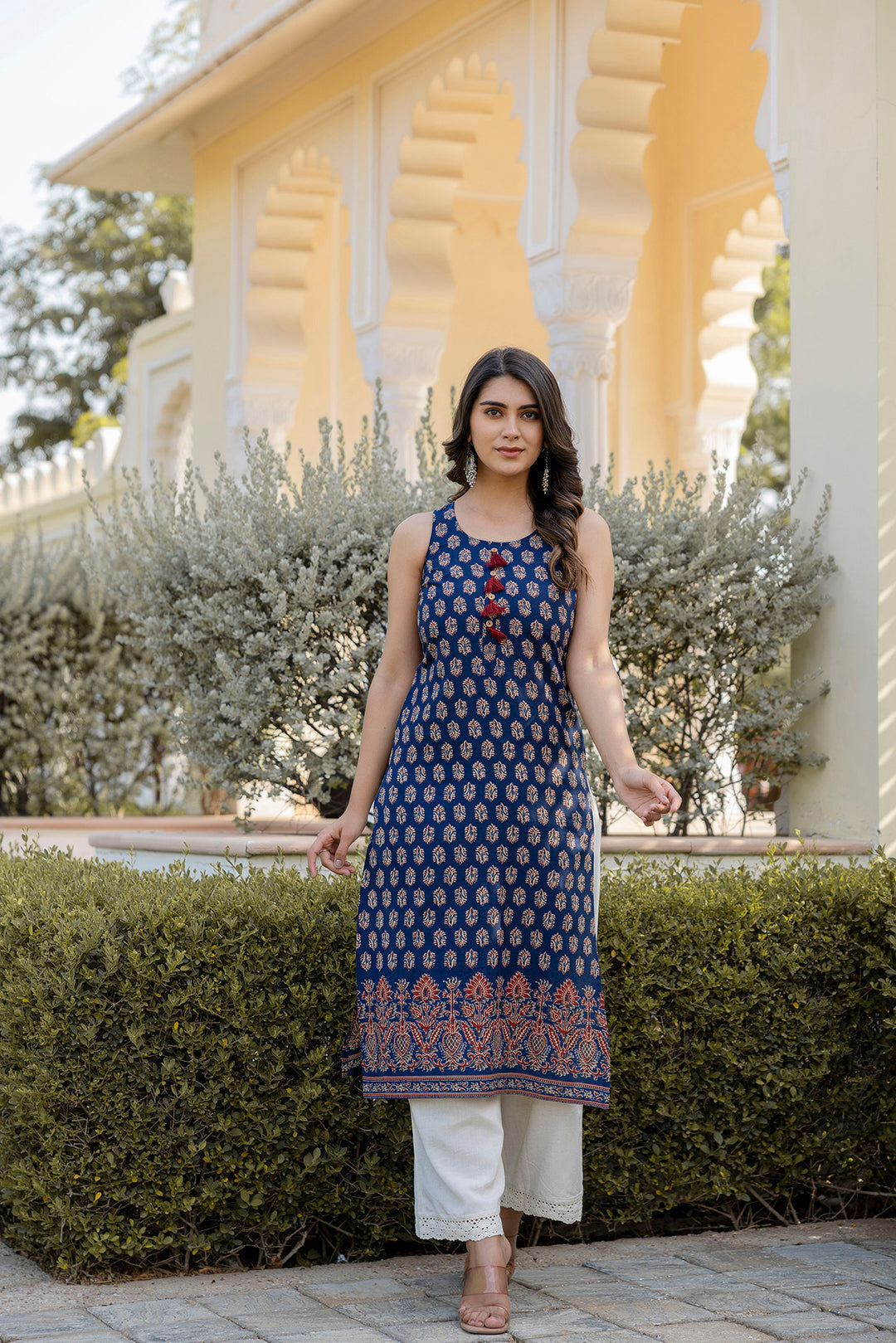 Women Navy Blue Printed Straight Kurta Sleeveless