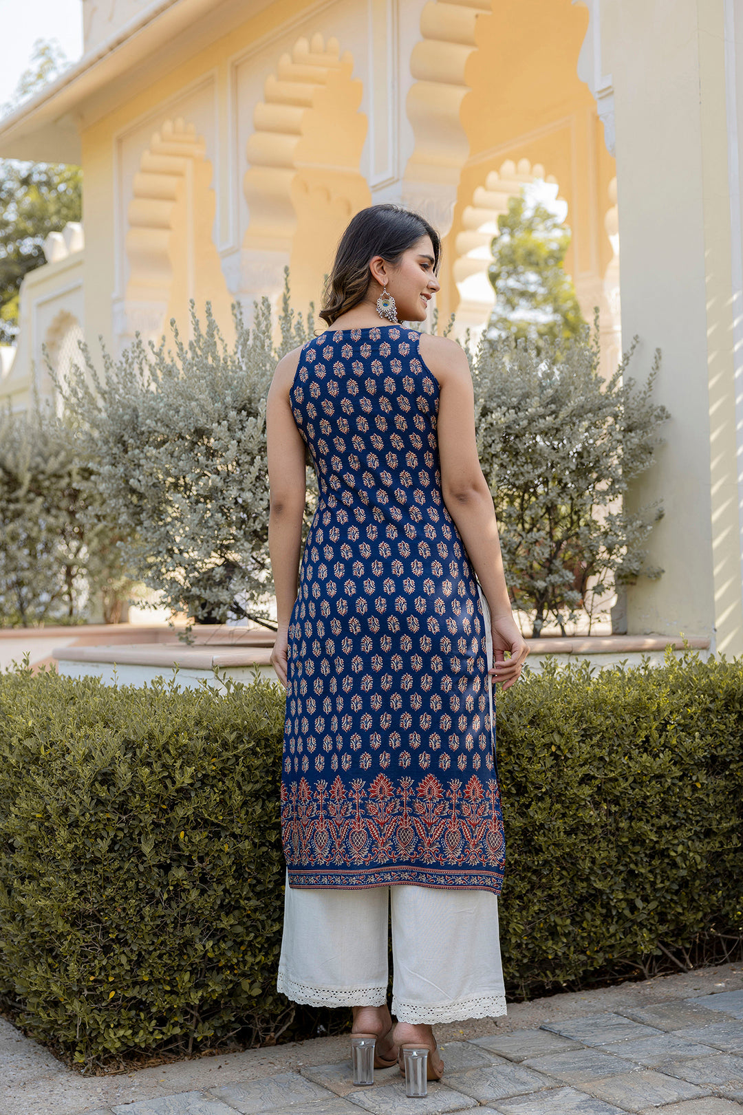 Women Navy Blue Printed Straight Kurta Sleeveless
