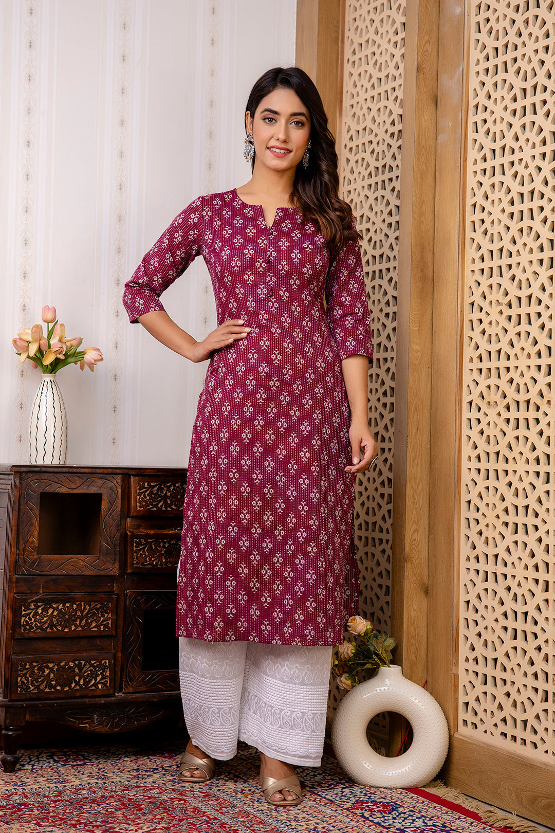 Women Burgundy Printed Straight Kurta With Three Quarter Sleeves