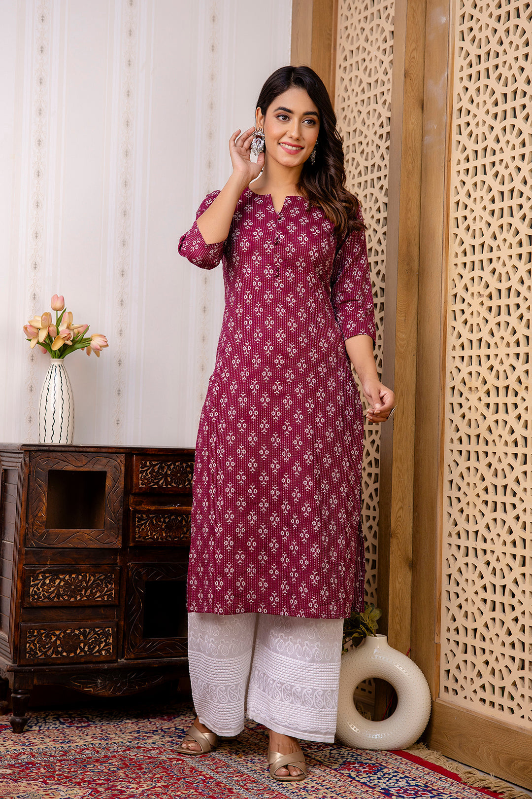 Women Burgundy Printed Straight Kurta With Three Quarter Sleeves