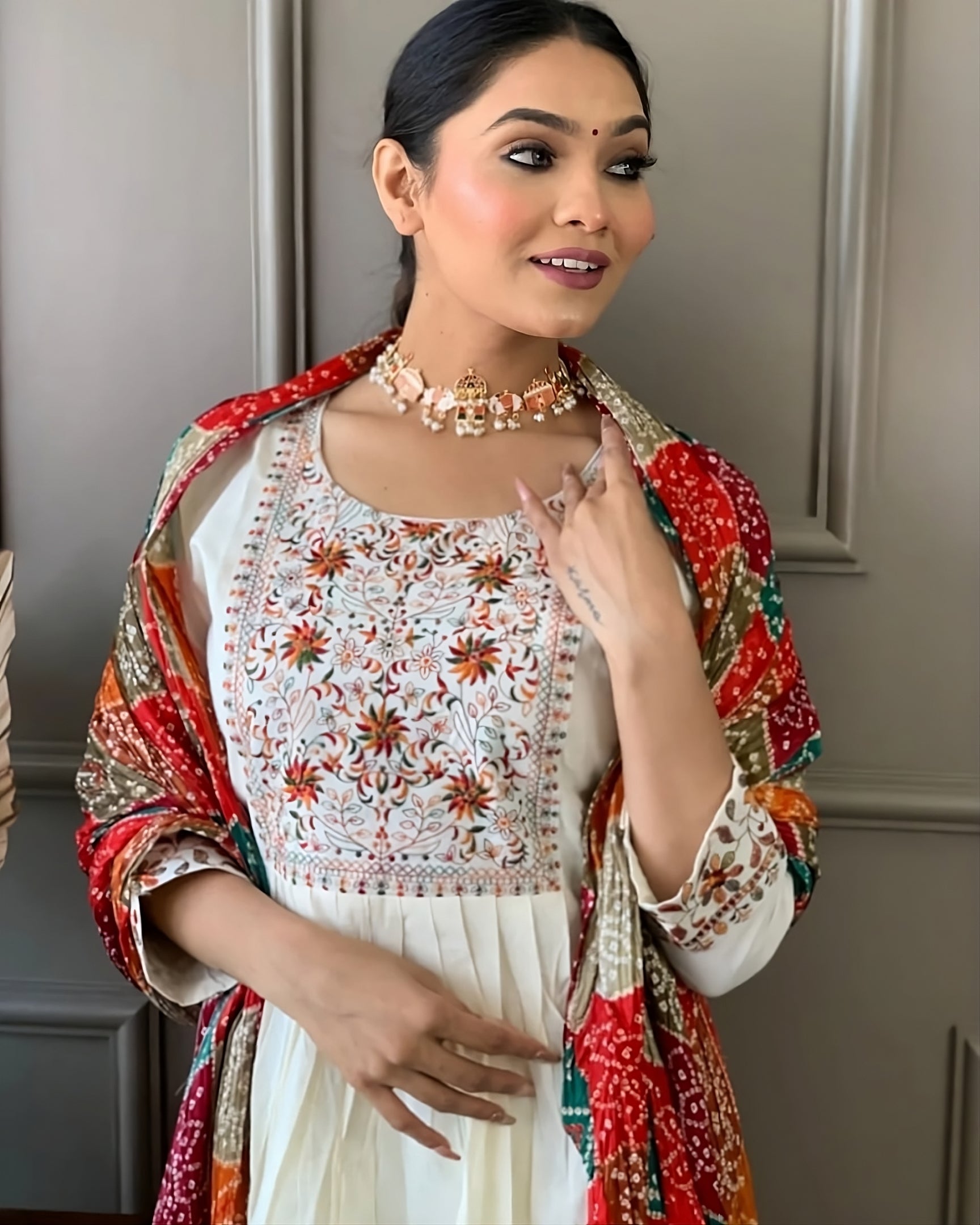 White Viscose Chanderi Kurta Set With Embroidery