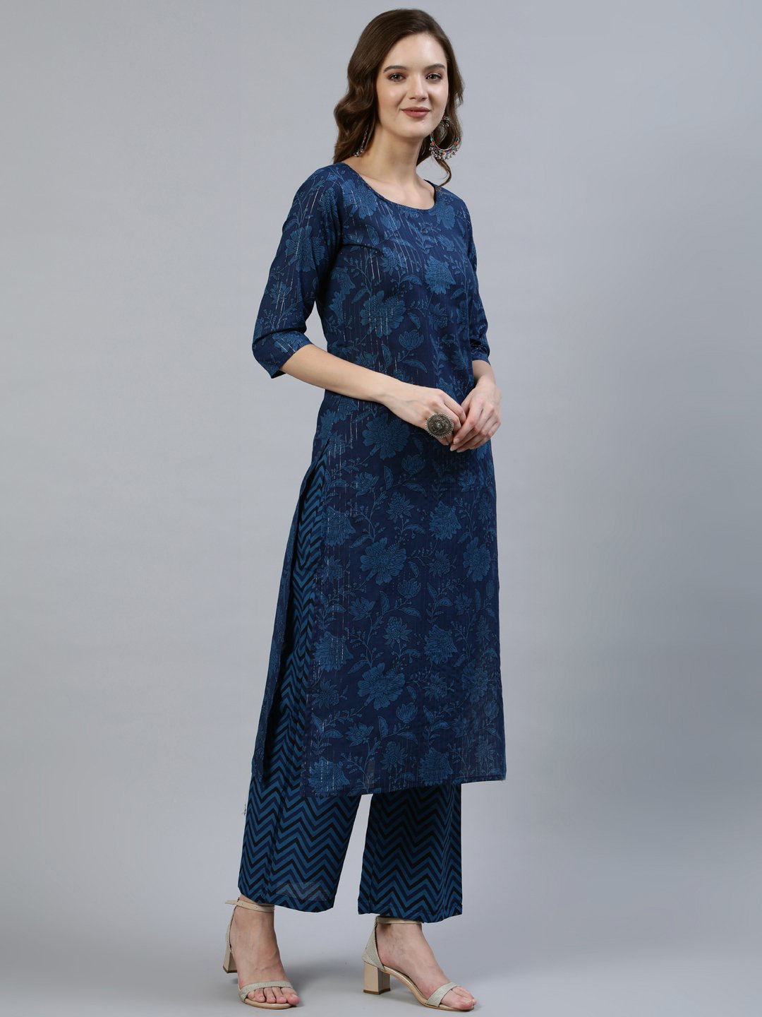Women Indigo Floral Printed Straight Kurta With Palazzo & Dupatta