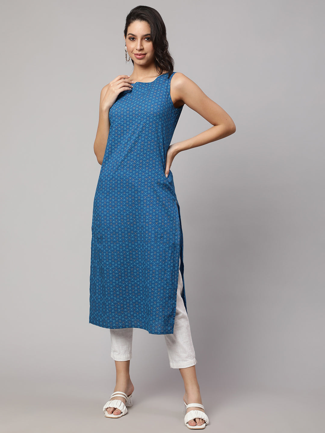 Women Blue Printed Straight Kurta Sleeveless
