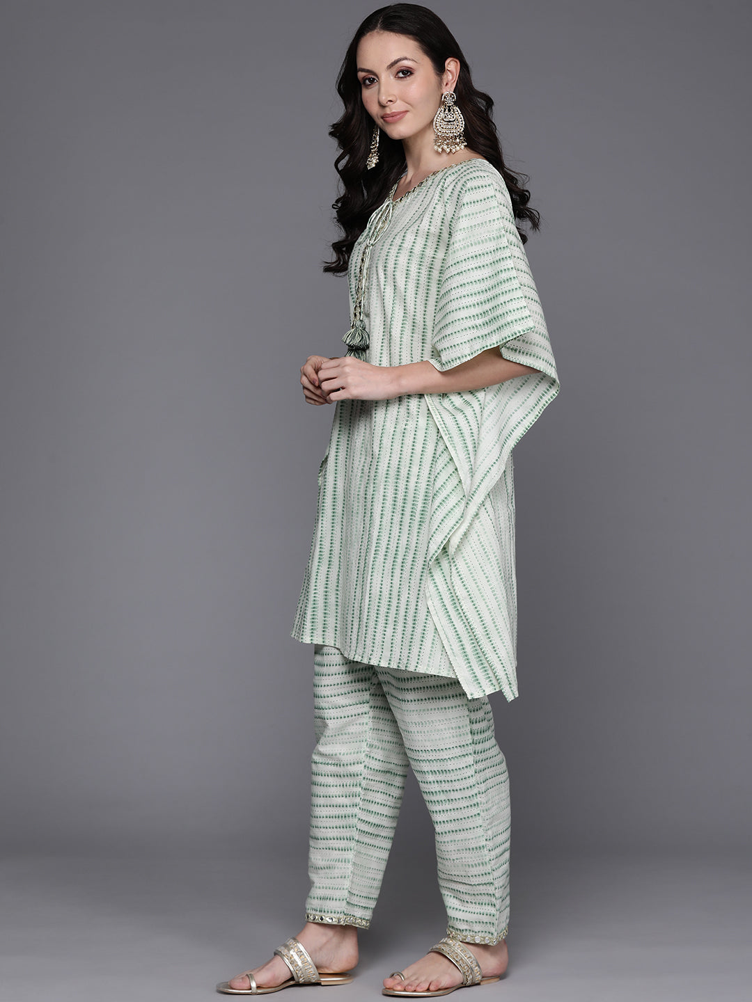 Women Green Printed Kaftan Kurta With Trousers Set