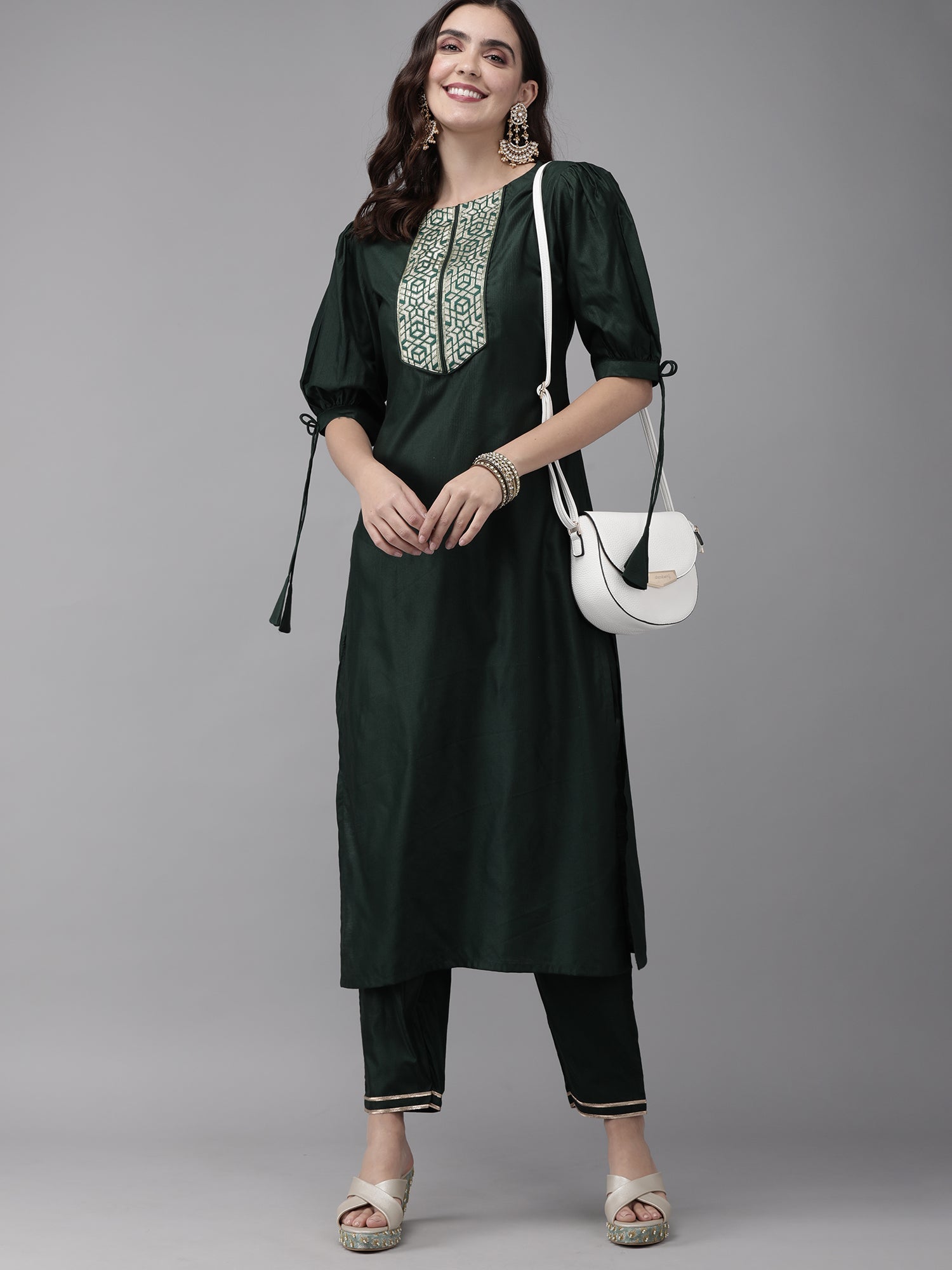 Women Green Solid Straight Kurta Trouser Set