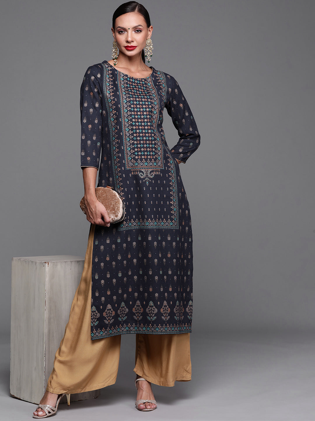 Women Navy Blue Foil Printed Straight Kurtas