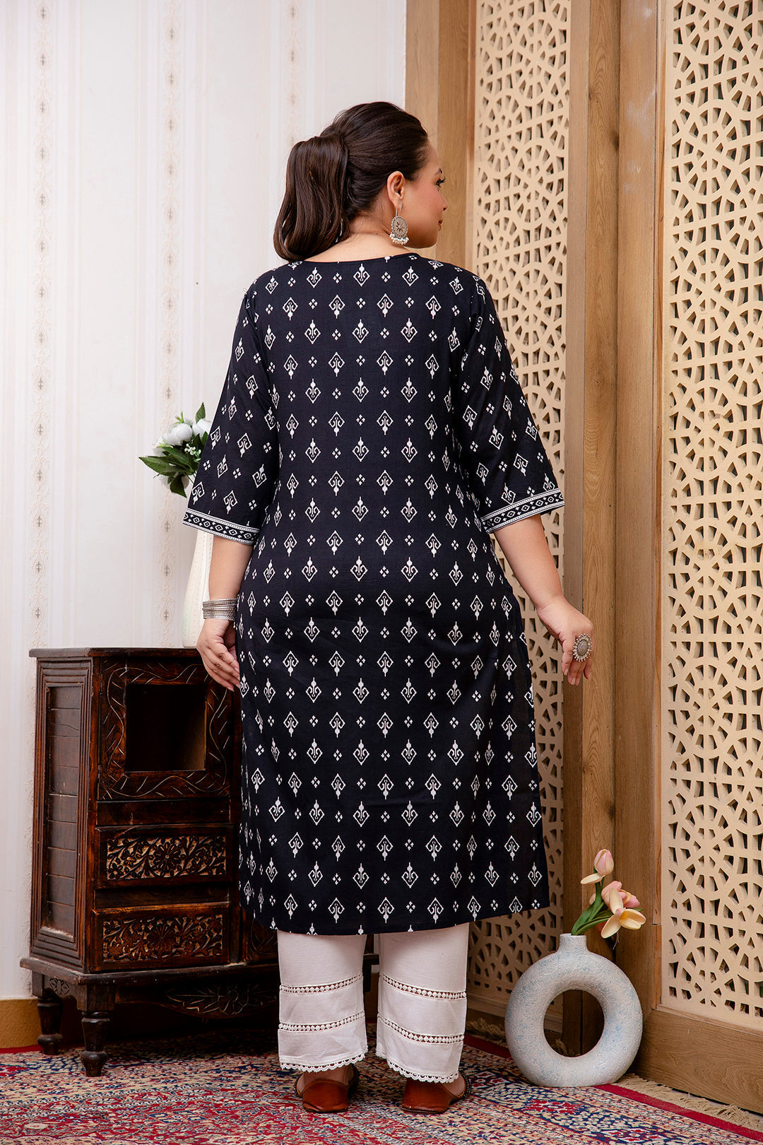 Plus Size Black Printed Straight Kurta For Women