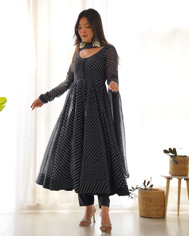 Women Pure Soft Faux Georgette Laheriya Print Fully Flair Anarkali Kurta Pant With Dupatta Set