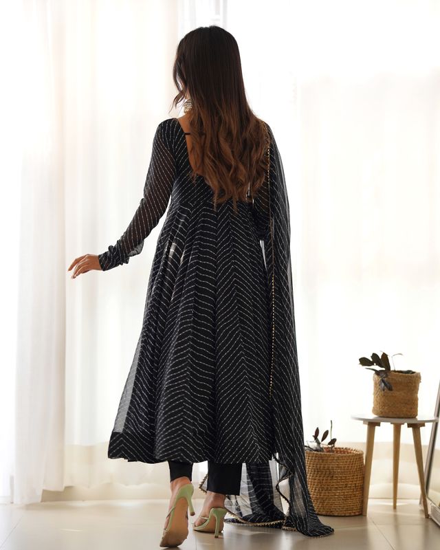 Women Pure Soft Faux Georgette Laheriya Print Fully Flair Anarkali Kurta Pant With Dupatta Set
