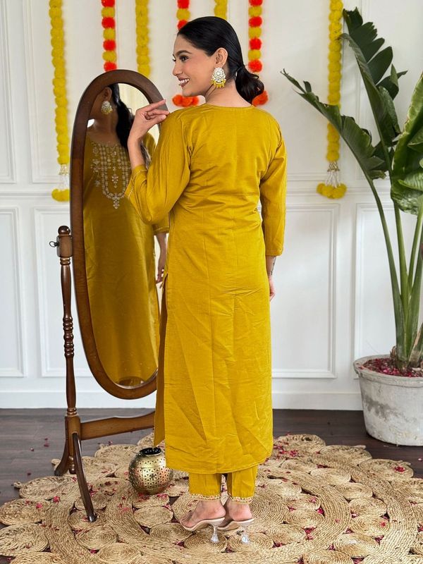 Women Embroidered Straight Kurta with Pant And Printed Dupatta Sets